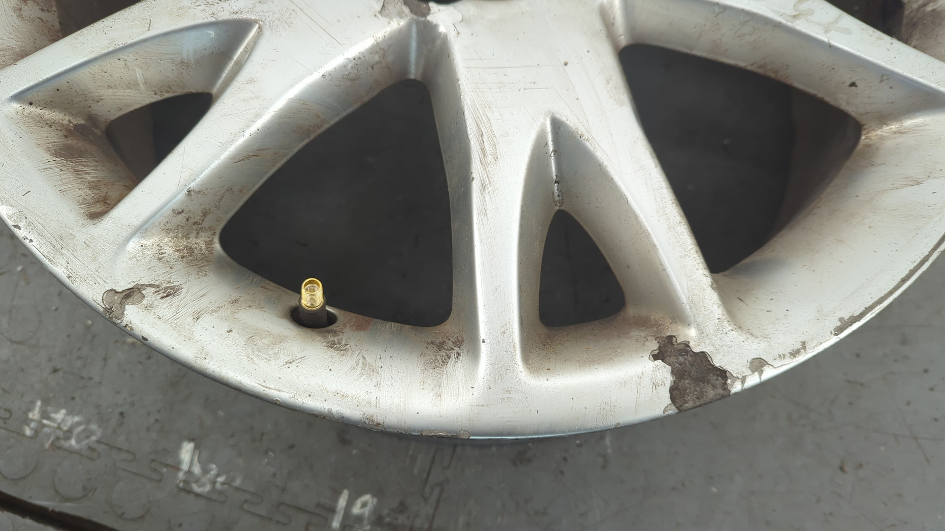 Диск колесный литой легкий сплав