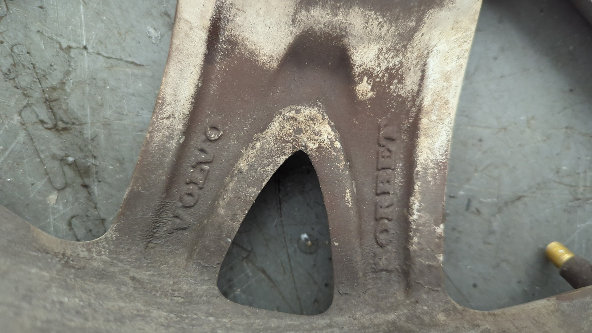 Диск колесный литой легкий сплав