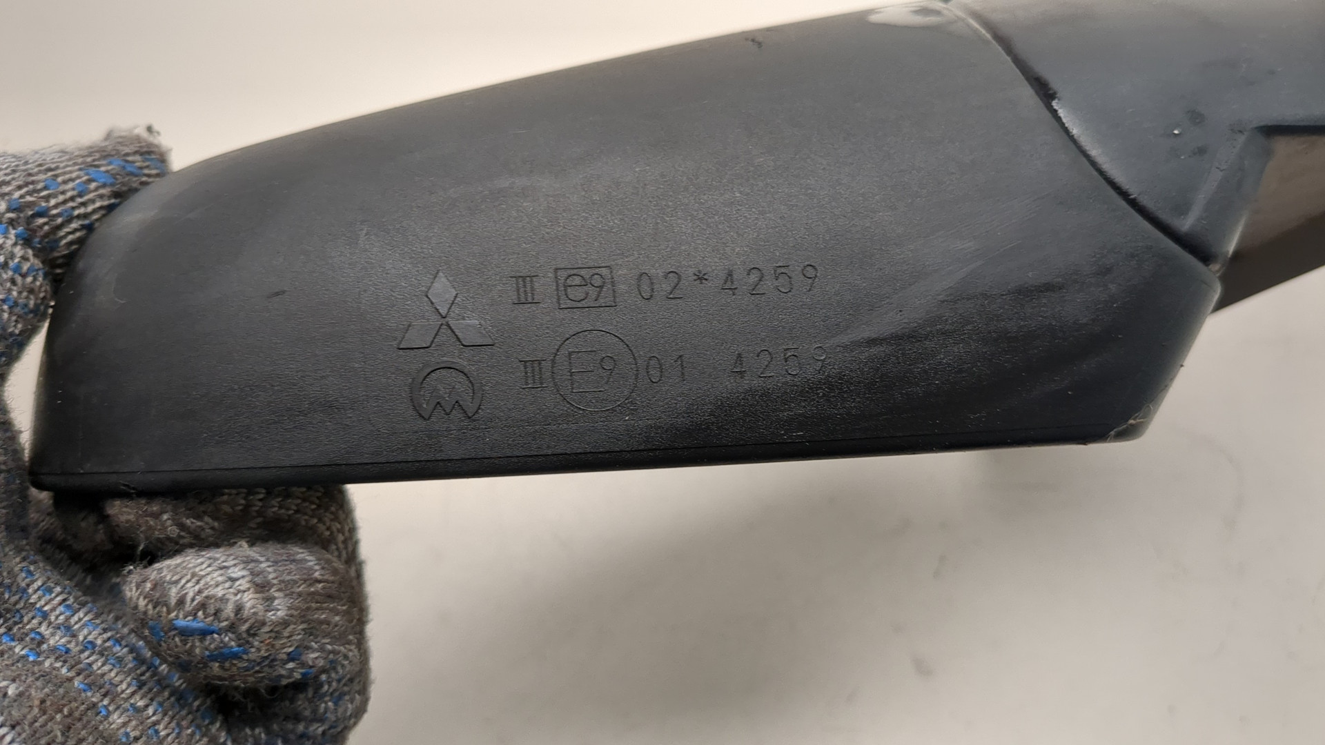 Зеркало правое электрическое