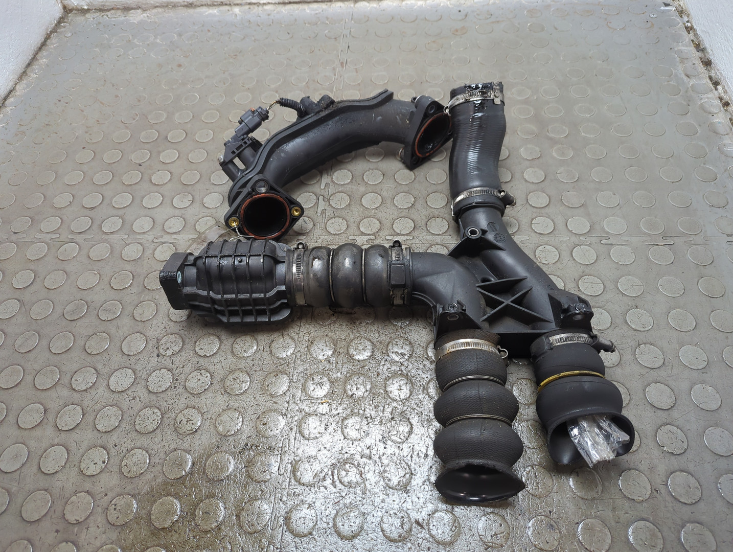 Патрубок интеркулера