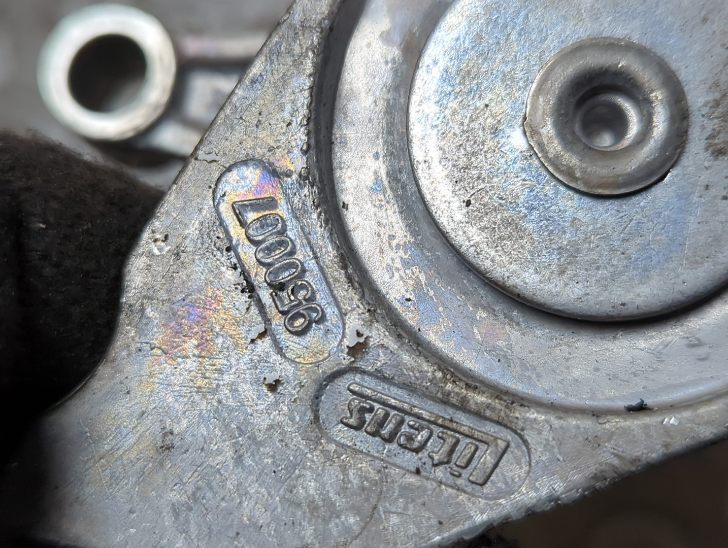 Натяжитель ремня