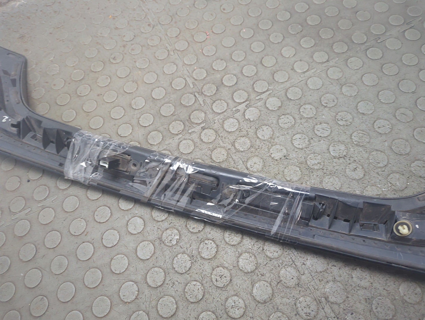 Фонарь подсветки номера