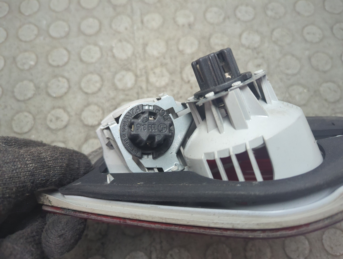 Фонарь задний внутренний правый