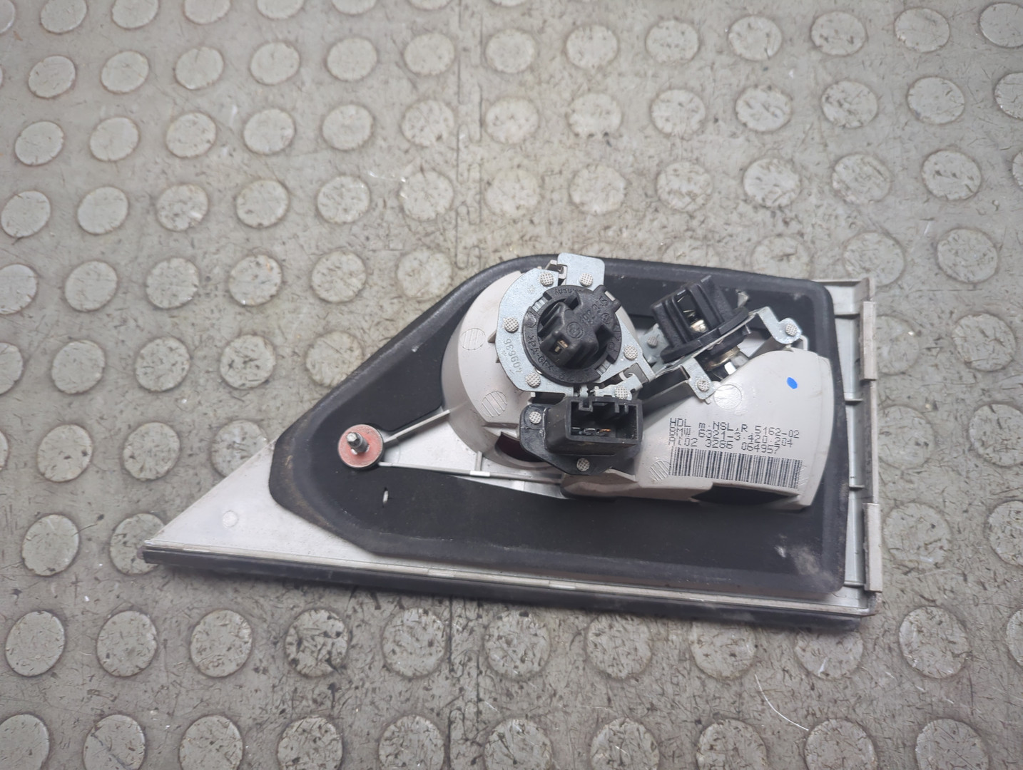 Фонарь задний внутренний правый