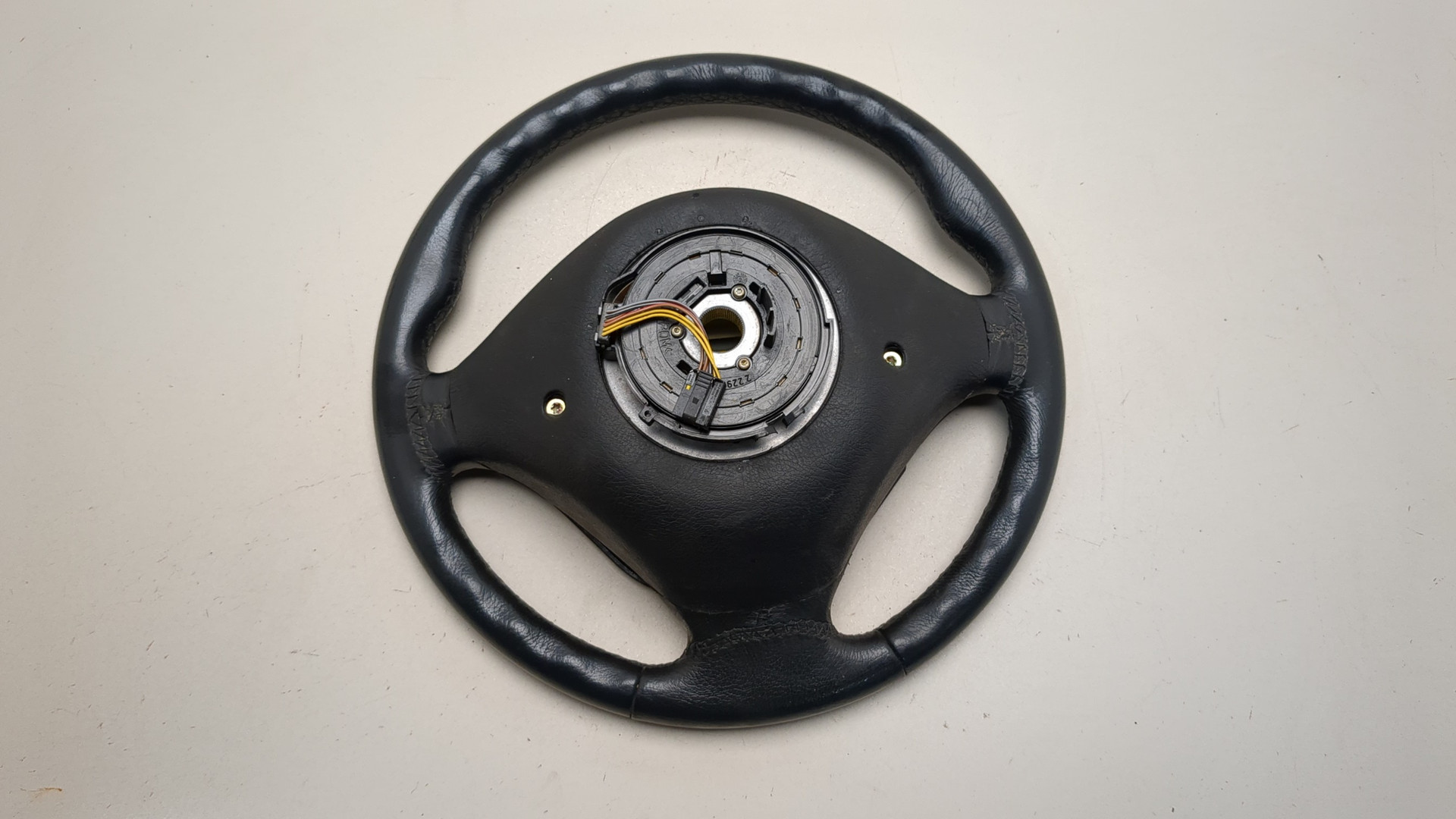 Рулевое колесо (руль)