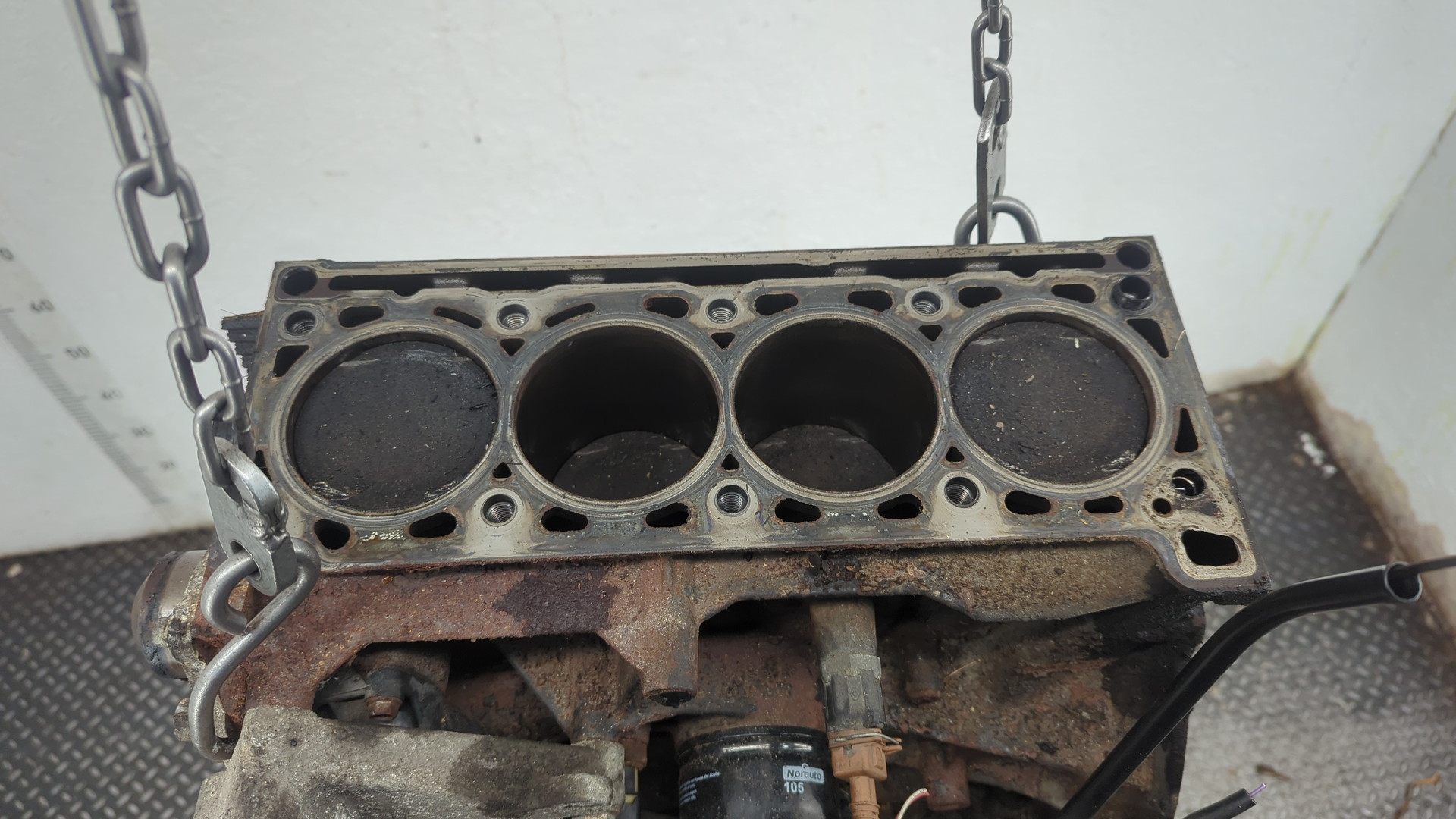 Блок двигателя