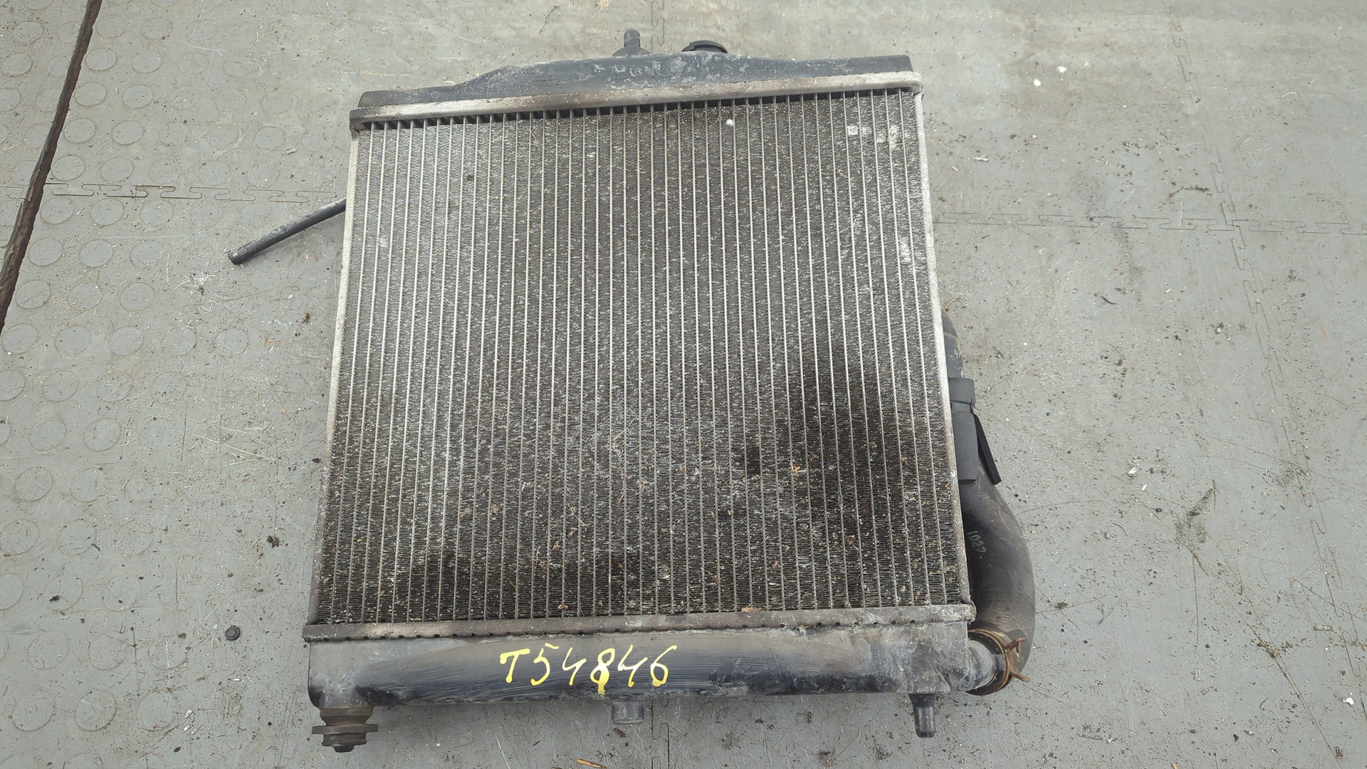 Радиатор охлаждения двигателя основной