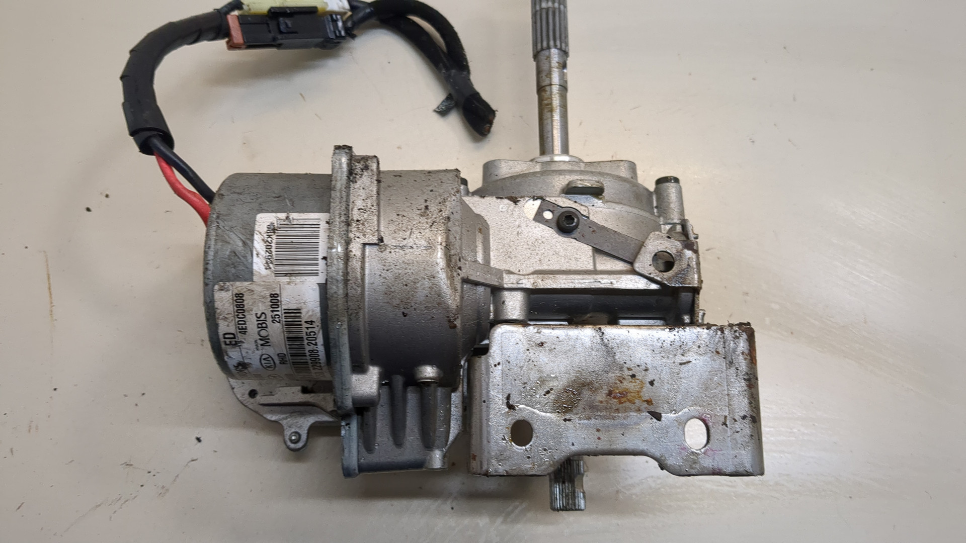 Серводвигатель рулевой рейки