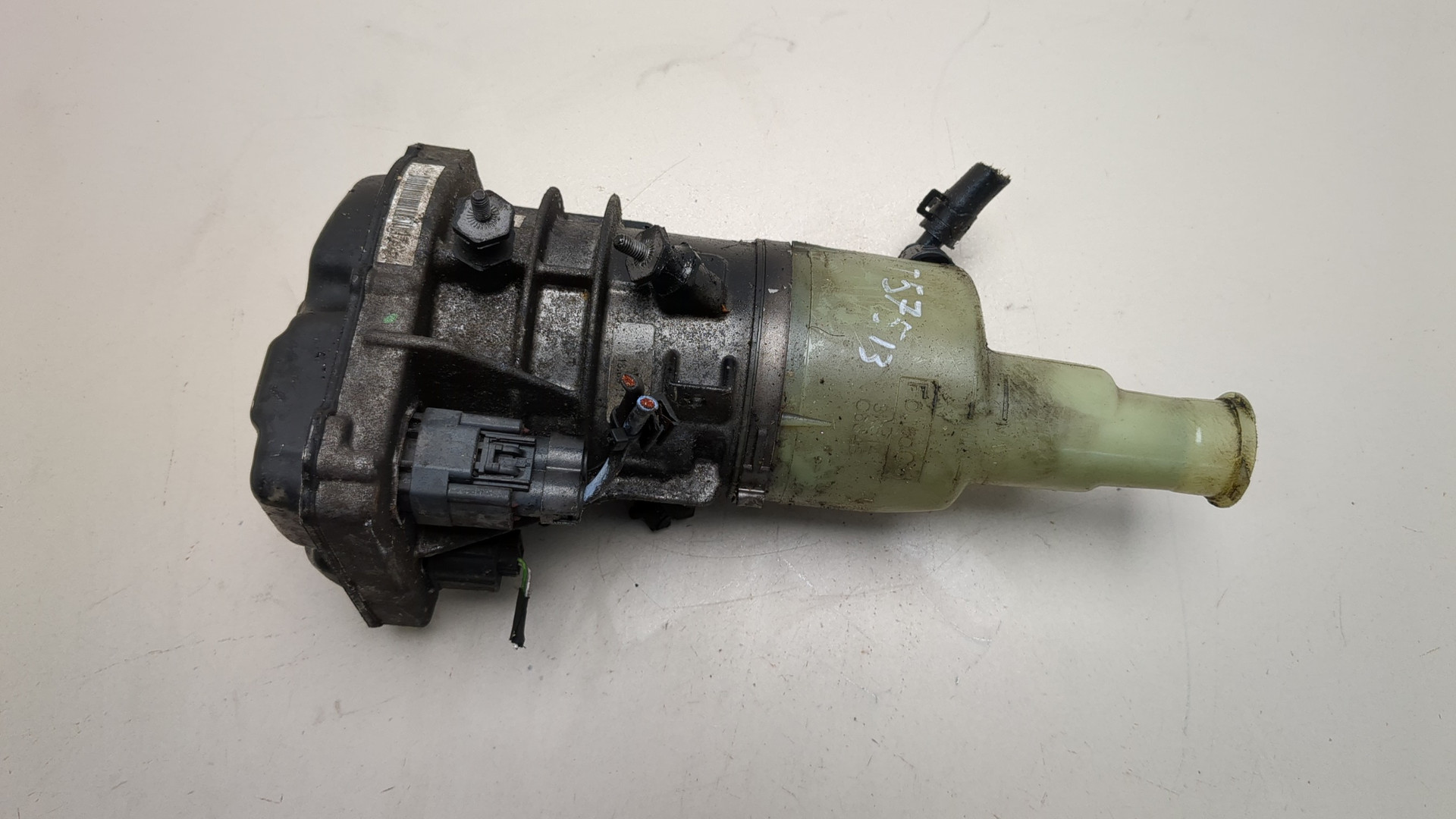 Насос ГУР (гидроусилитель руля)