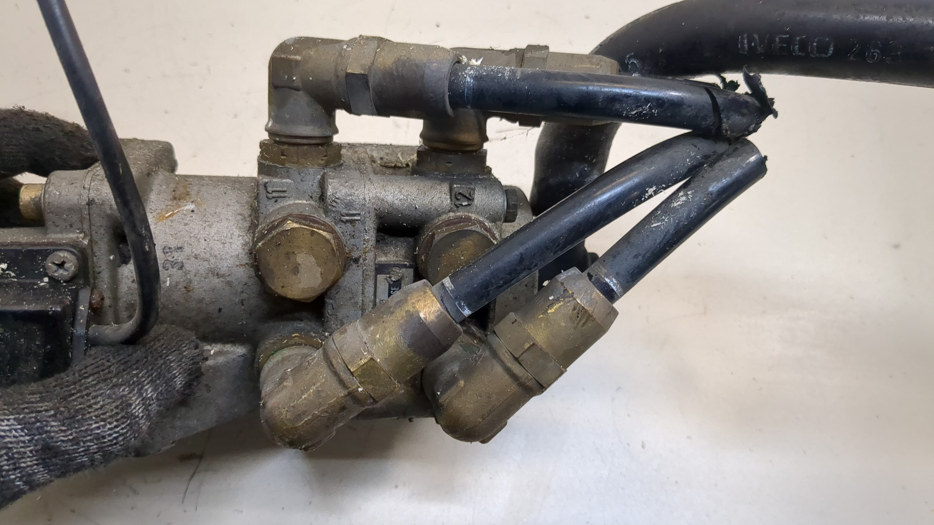 Кран тормозной главный