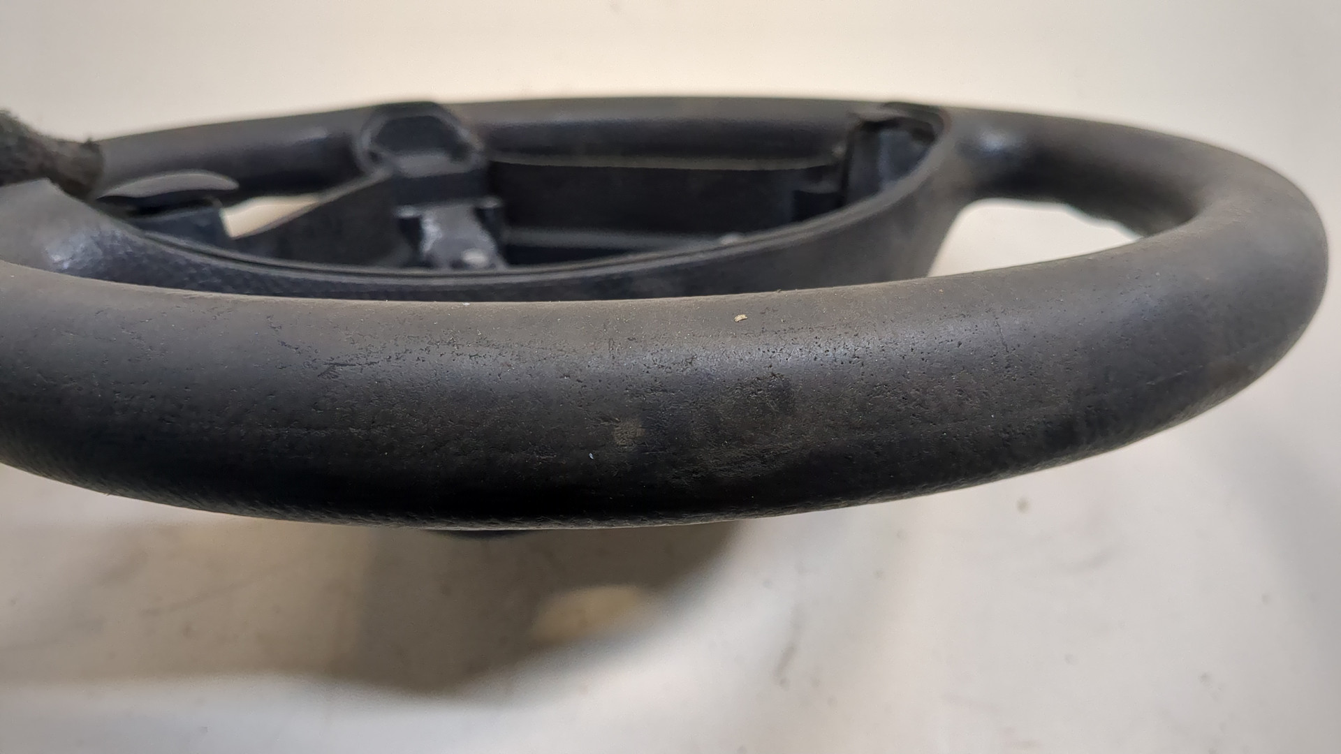 Рулевое колесо (руль)