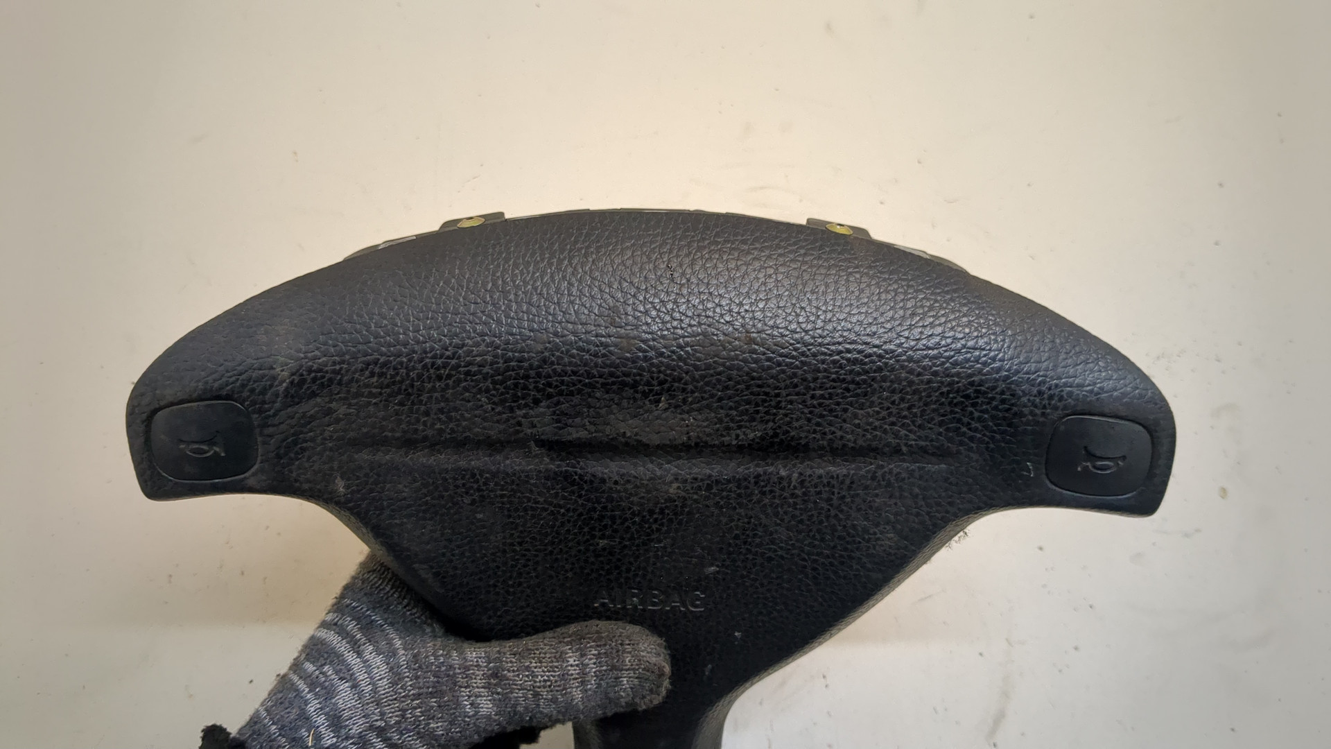 Подушка безопасности в рулевое колесо