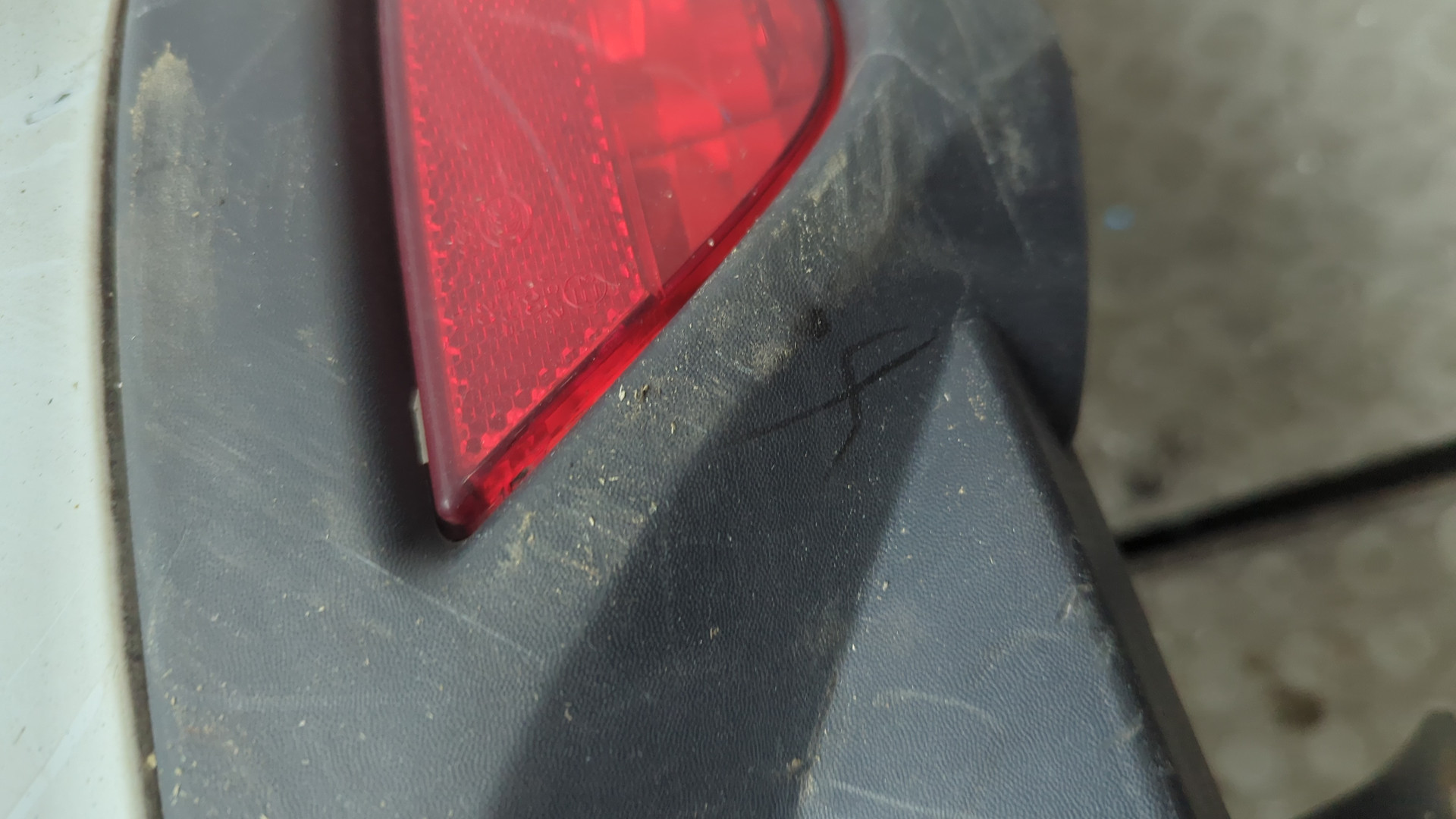 Бампер задний