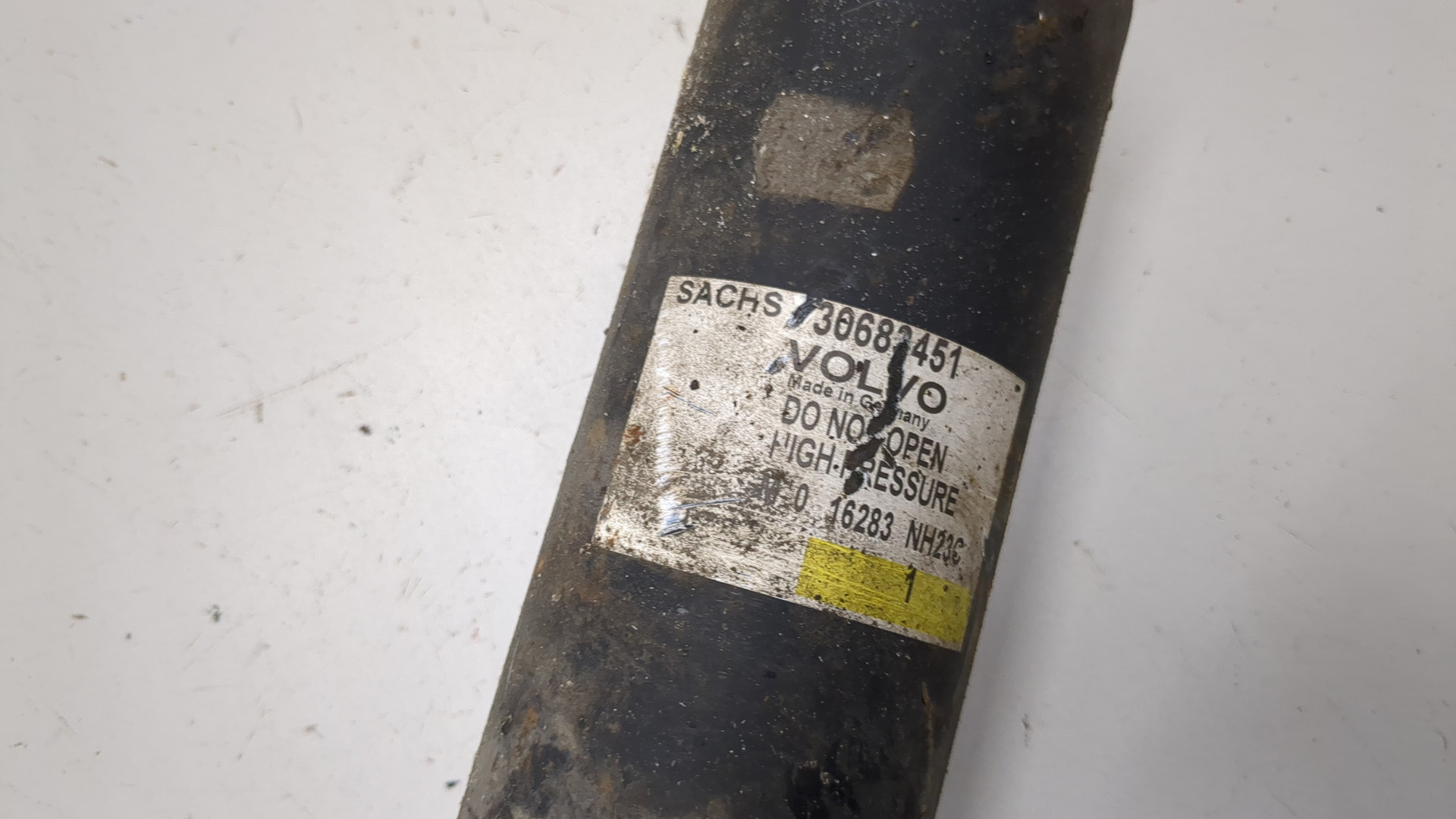 Амортизатор задний (стойка)