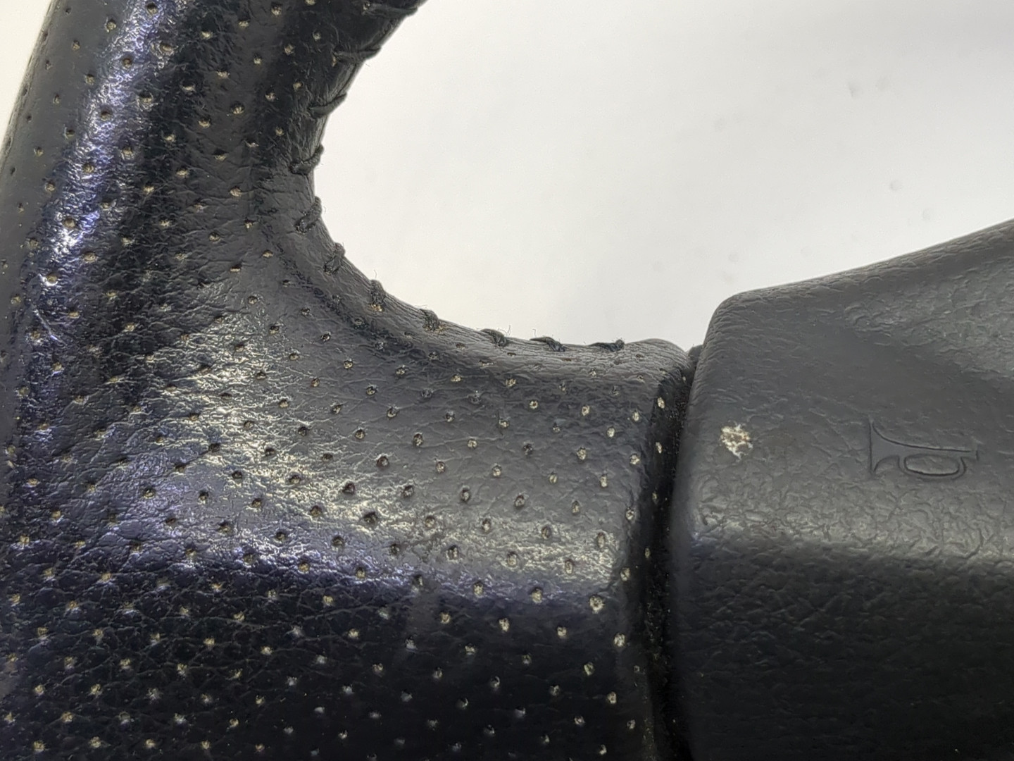 Рулевое колесо (руль)