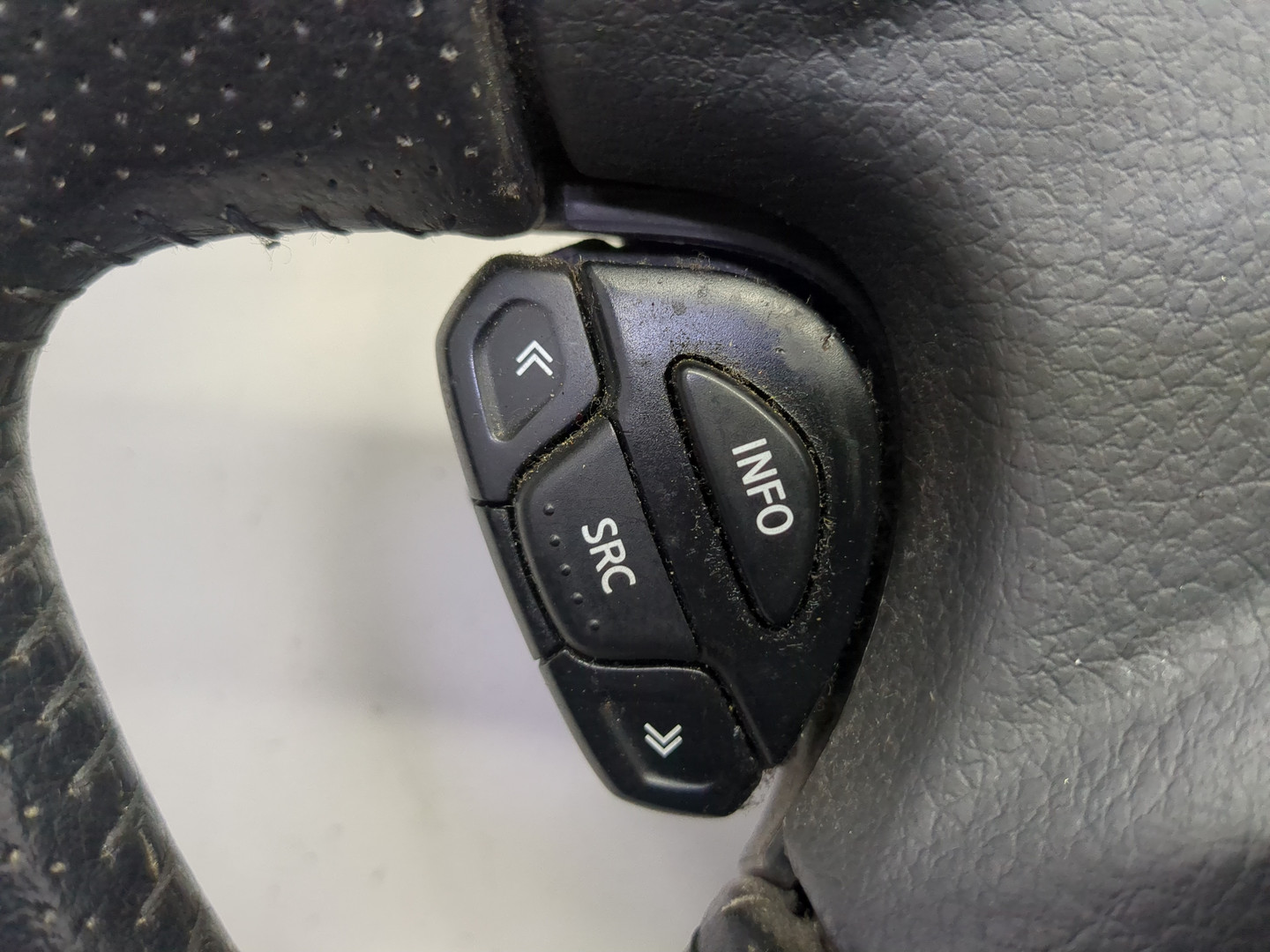 Рулевое колесо (руль)