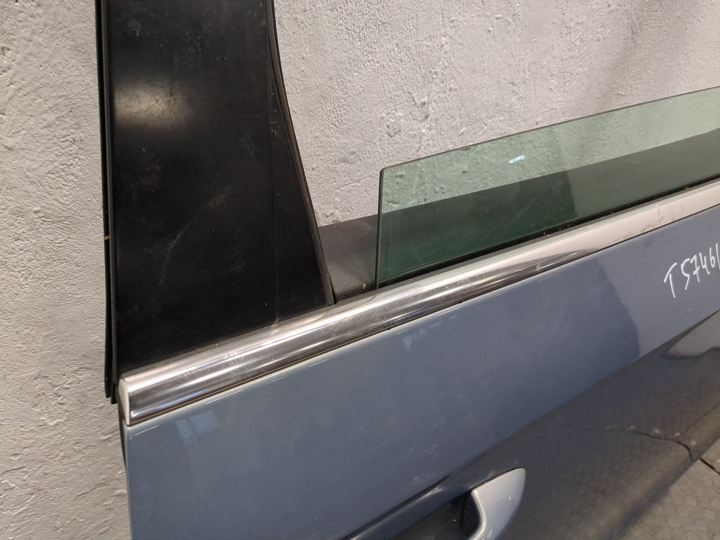 Дверь задняя правая