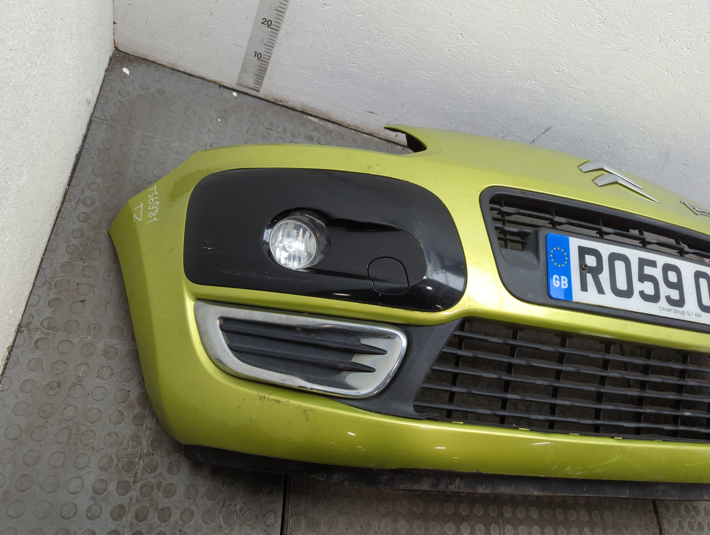 Бампер передний