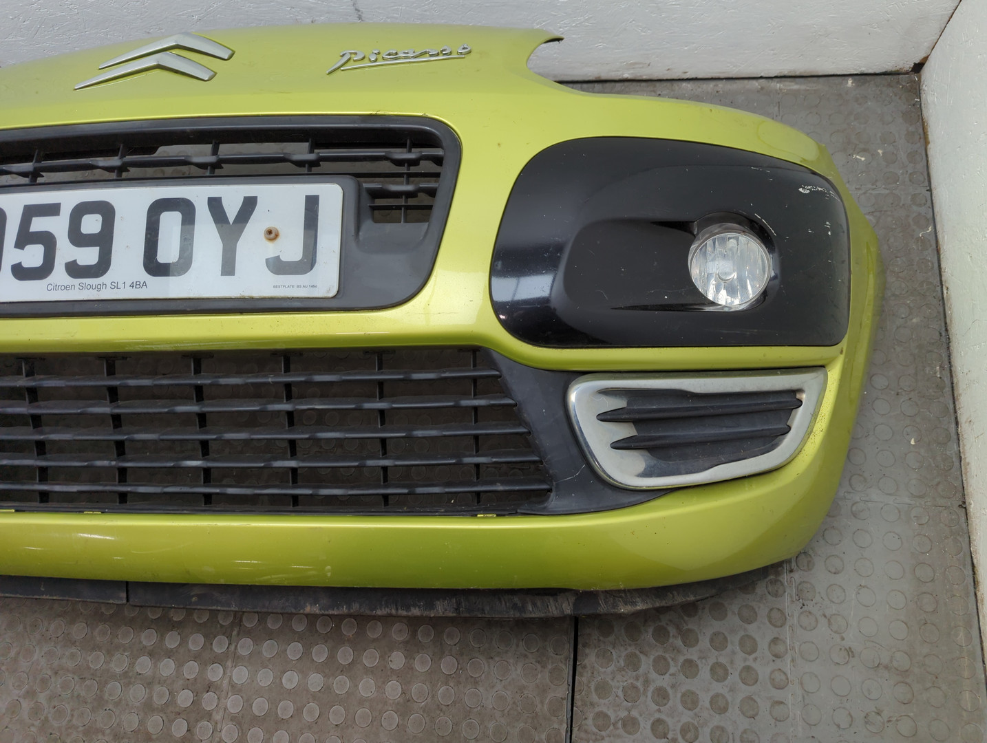 Бампер передний