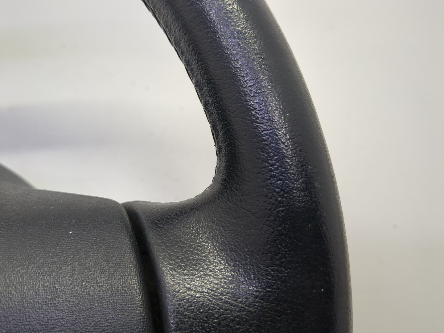 Рулевое колесо (руль)