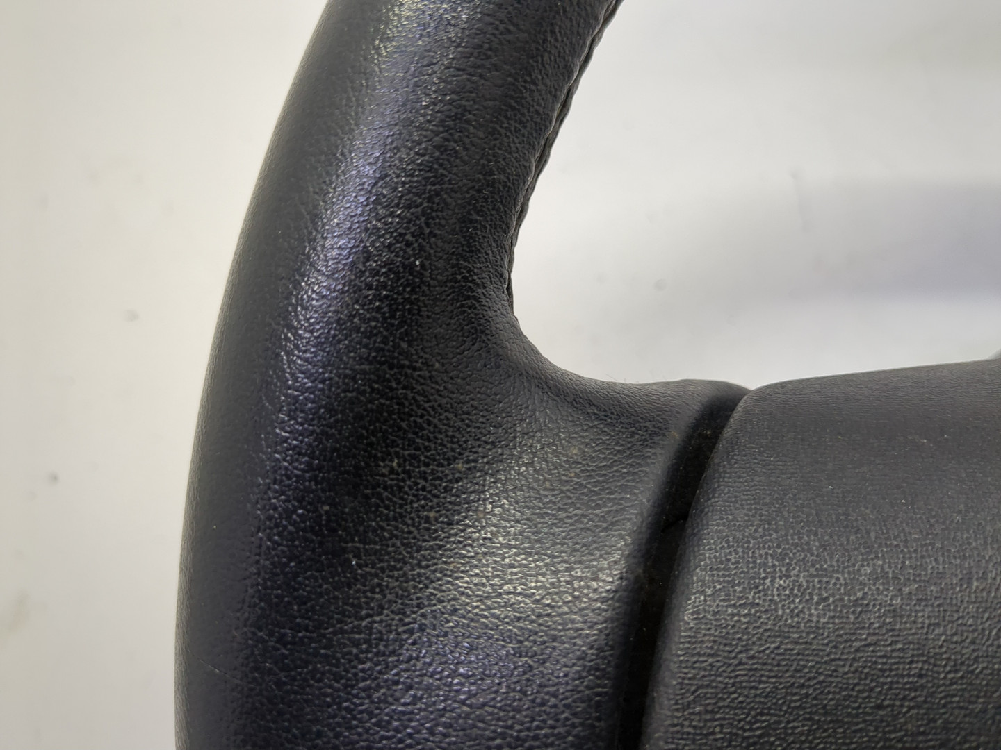 Рулевое колесо (руль)