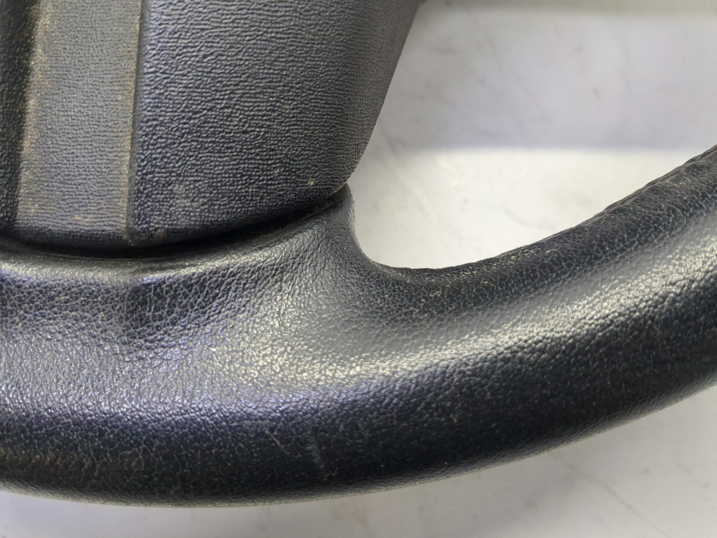 Рулевое колесо (руль)