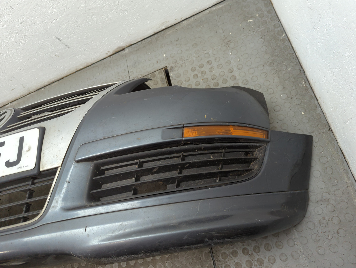 Бампер передний