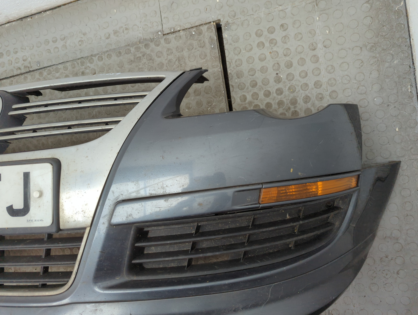 Бампер передний