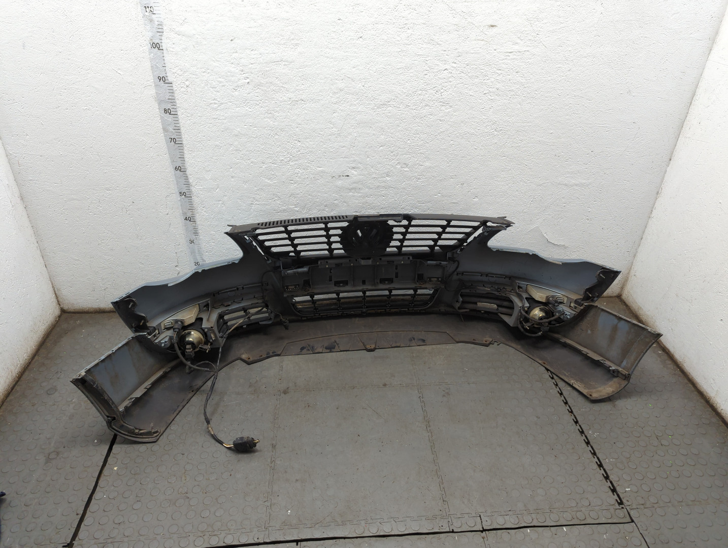 Бампер передний