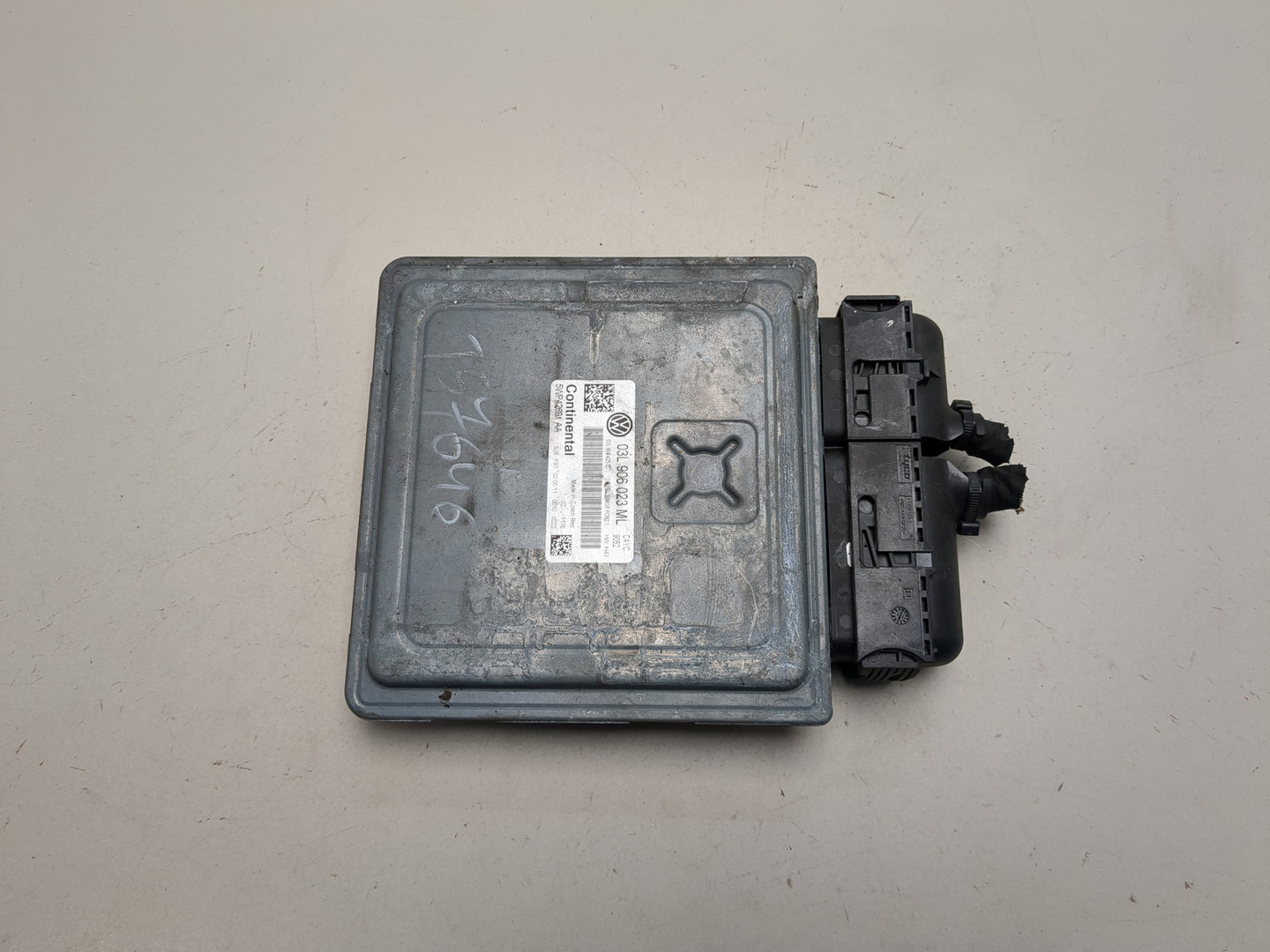 Блок управления двигателем