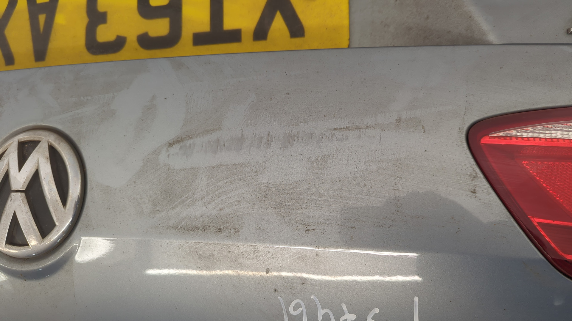 Дверь багажника