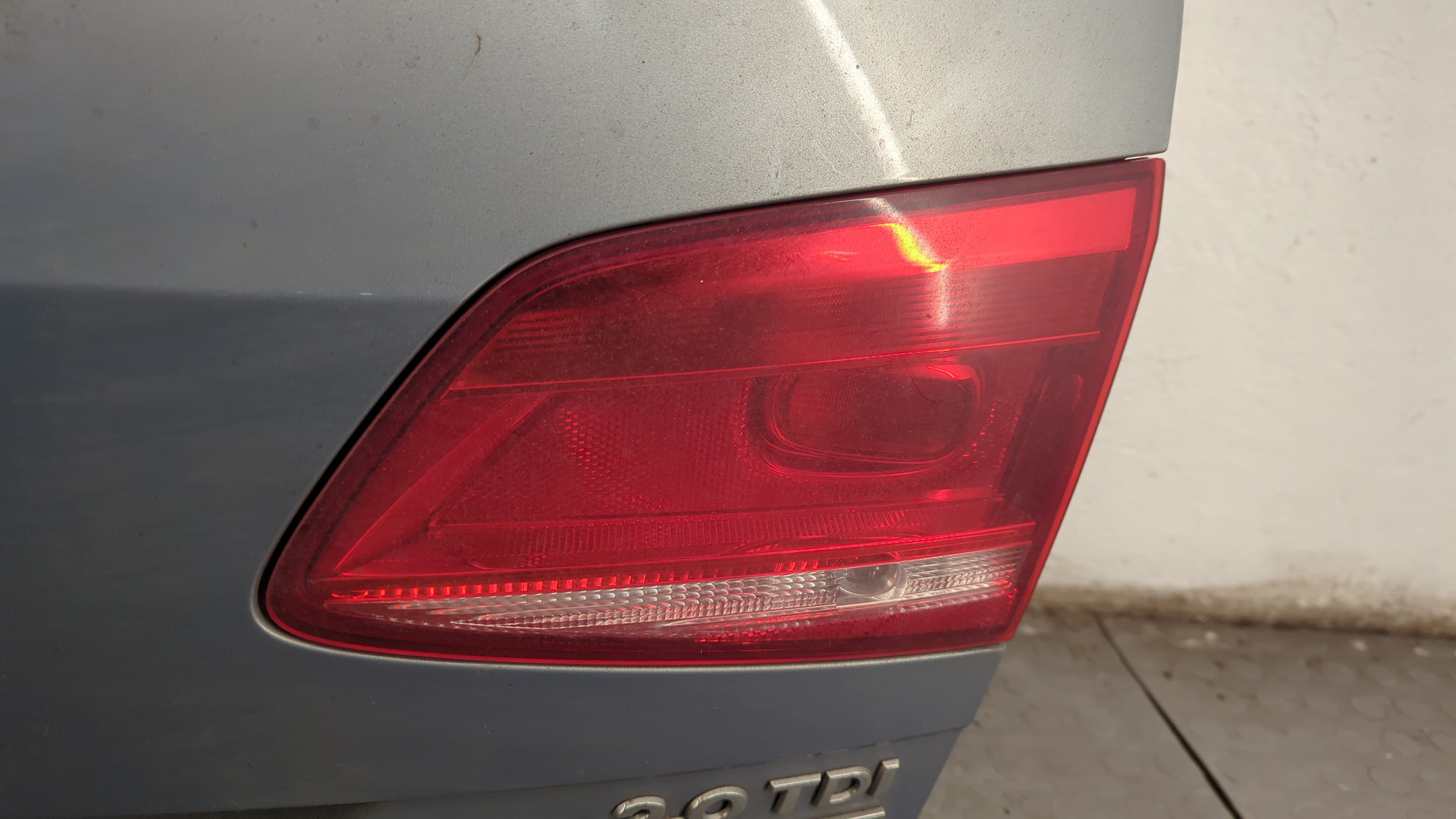 Дверь багажника