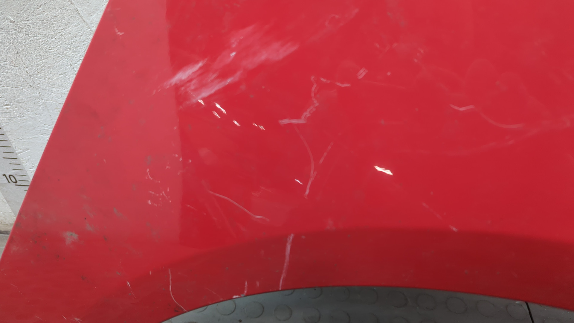 Крыло переднее правое