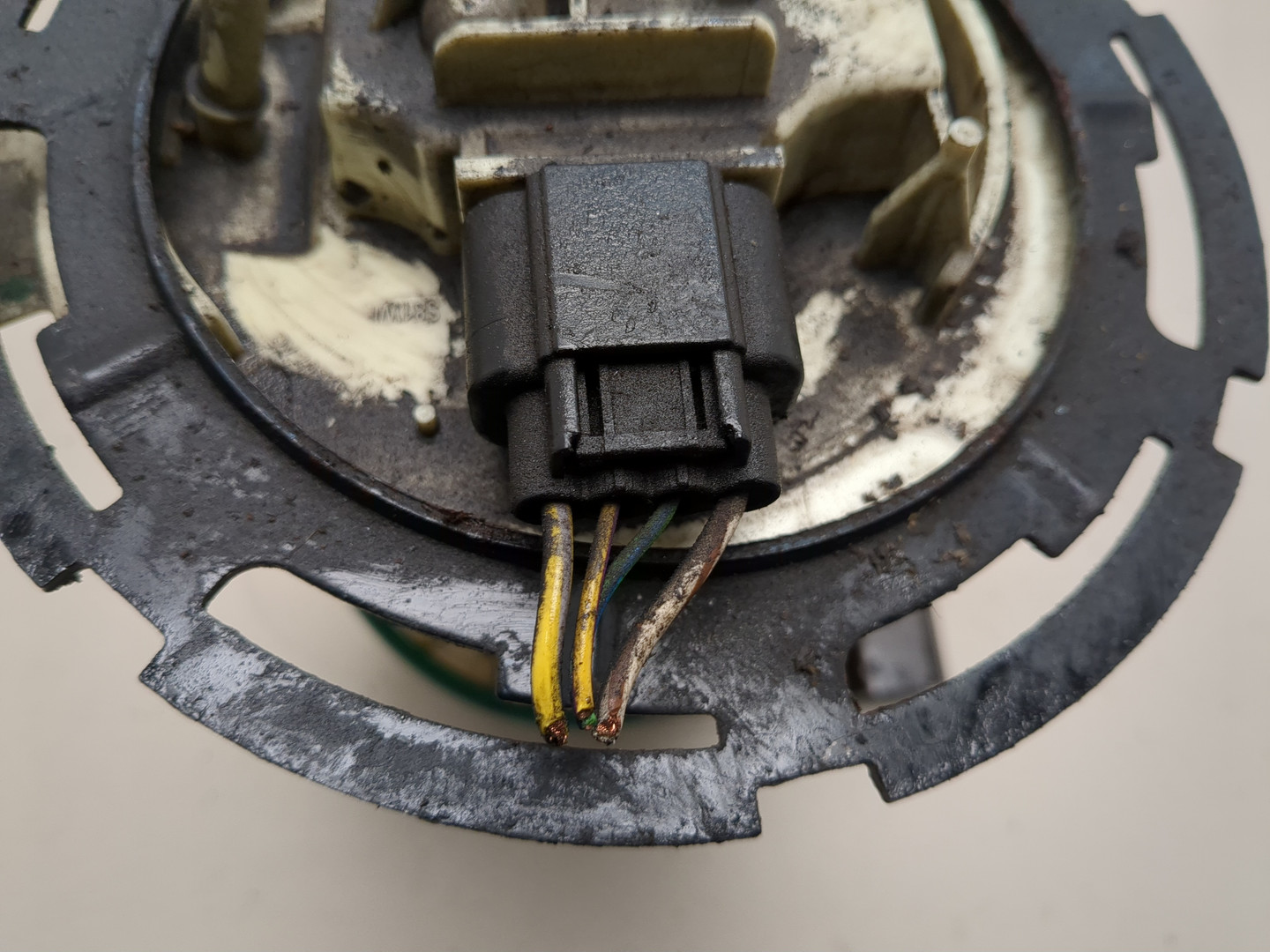 Насос топливный электрический