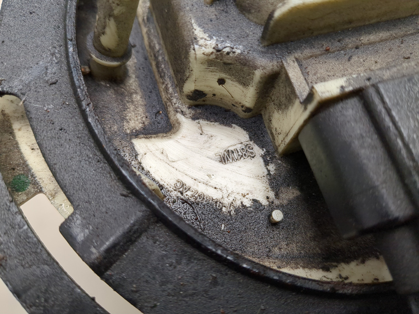 Насос топливный электрический