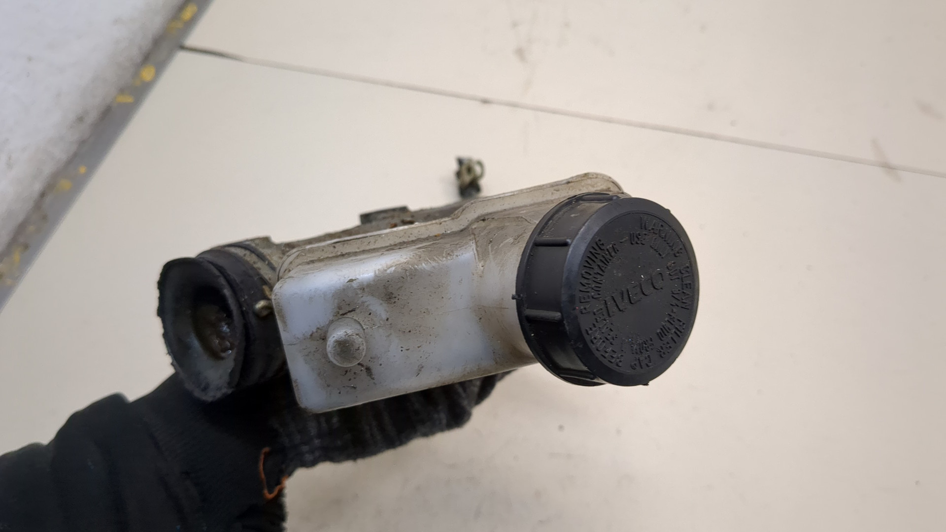 Цилиндр сцепления главный