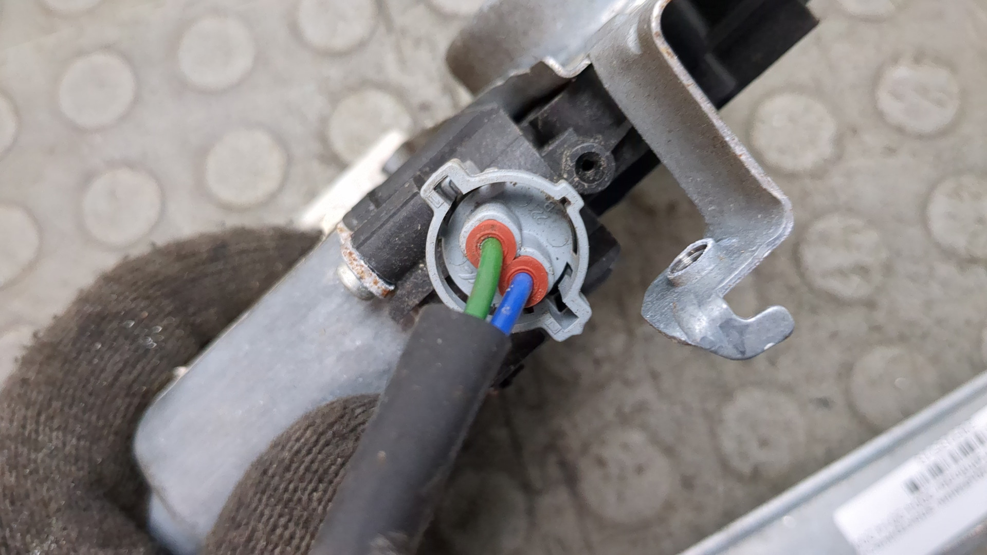 Стеклоподъемник электр. передний левый