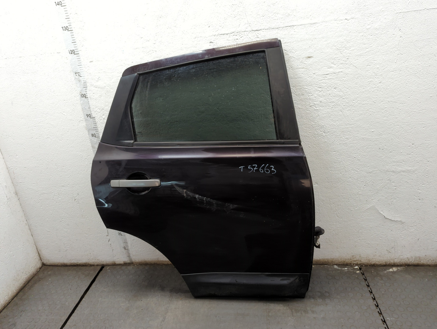 Дверь задняя правая