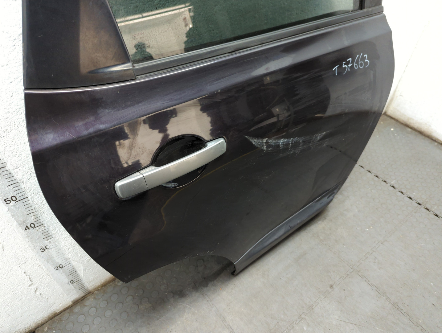 Дверь задняя правая