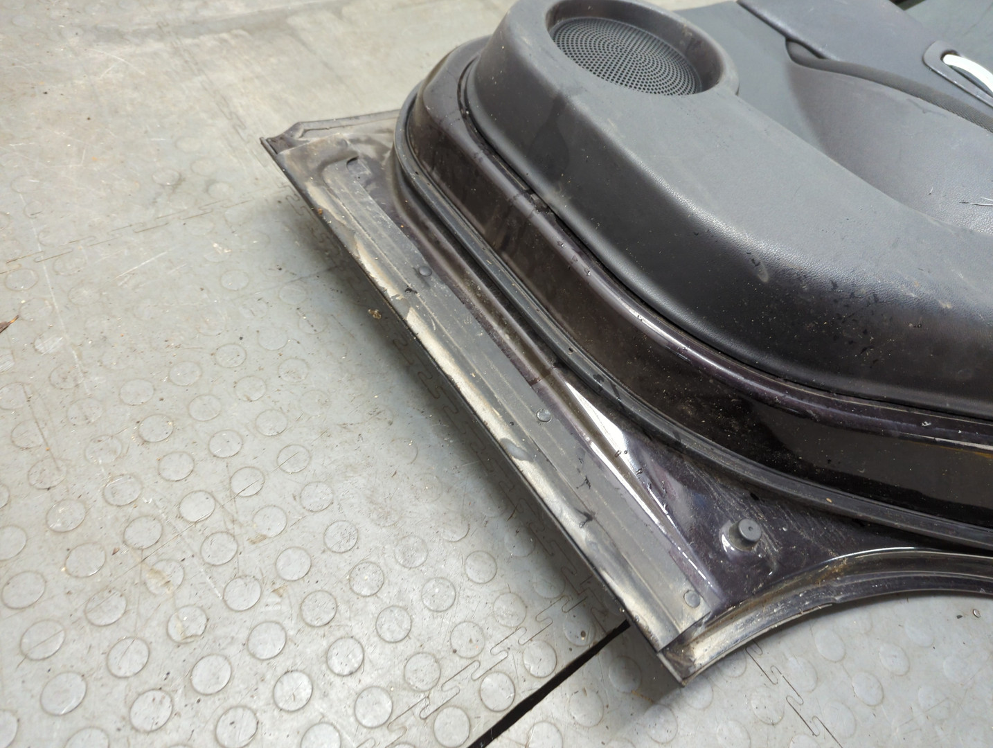 Дверь задняя правая