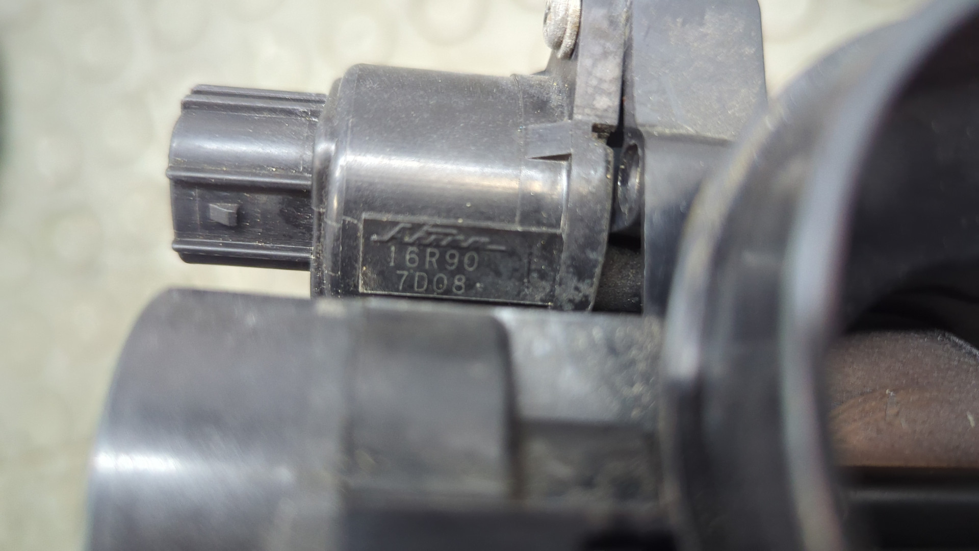 Заслонка дроссельная электрическая