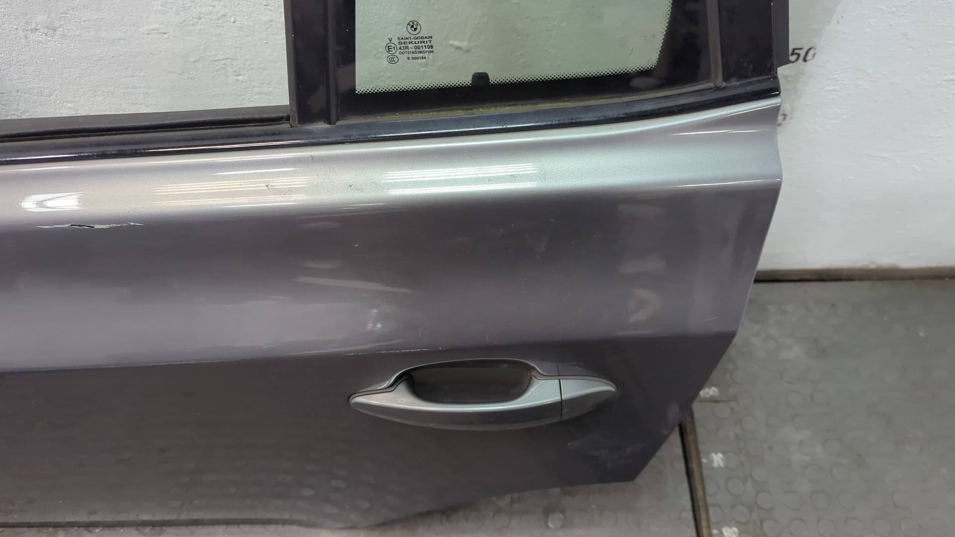 Дверь задняя левая