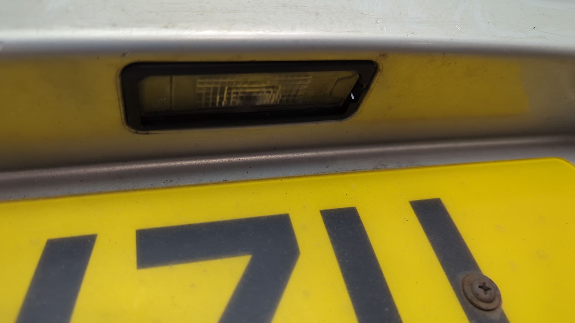 Бампер задний