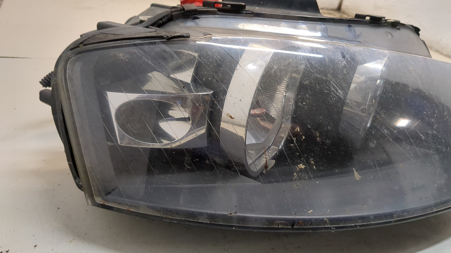 Фара правая