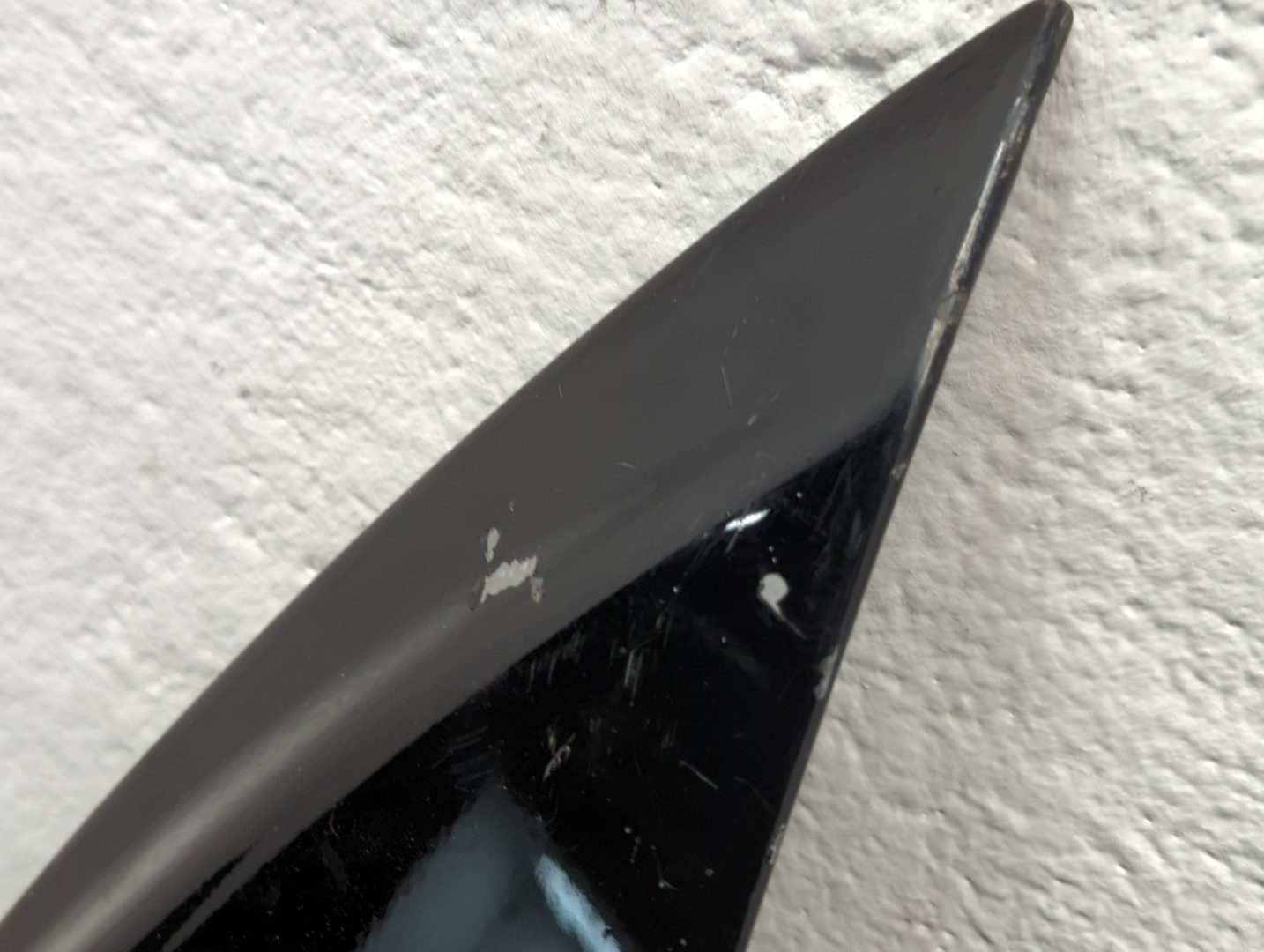 Крыло переднее правое