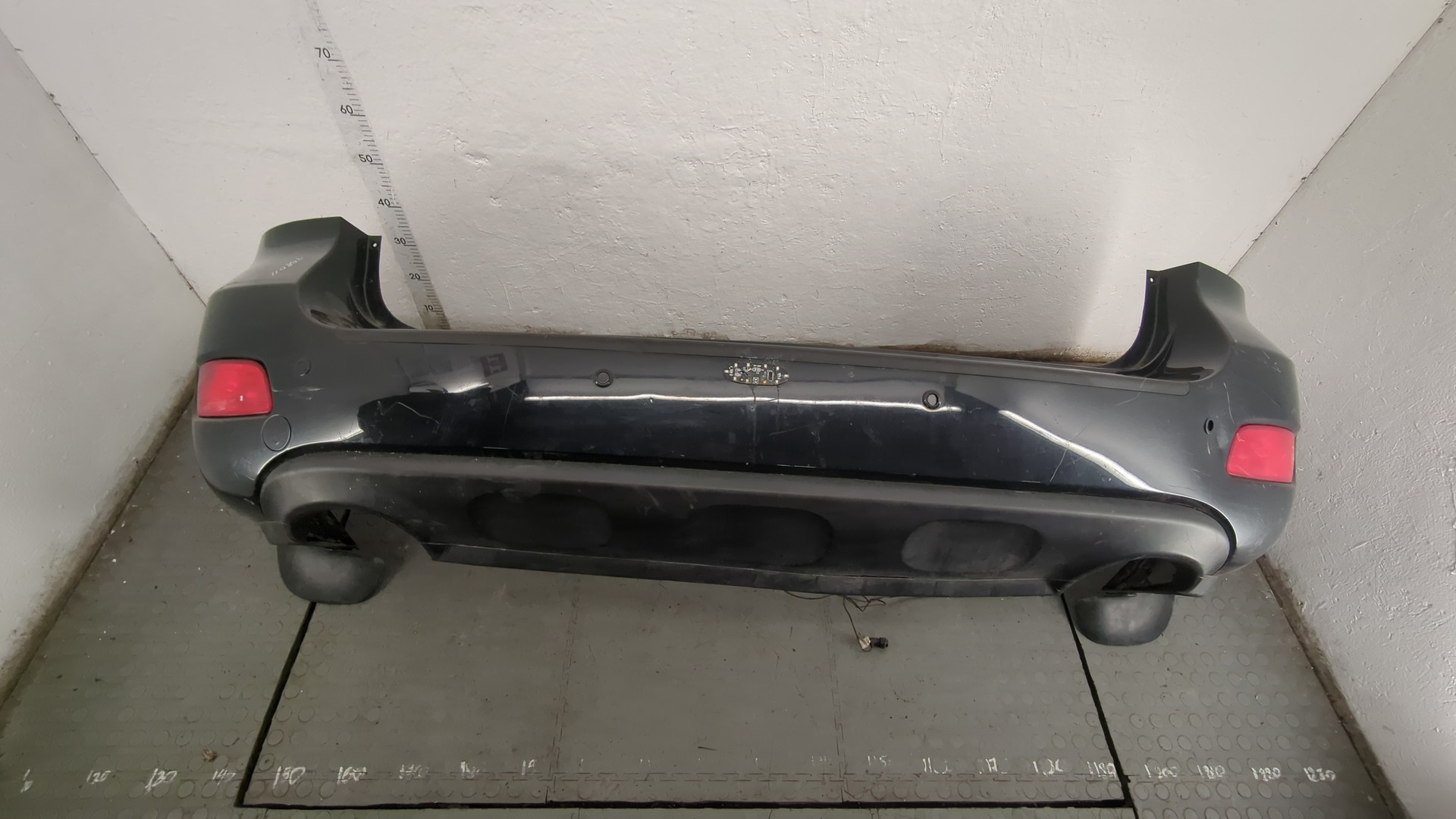 Бампер задний