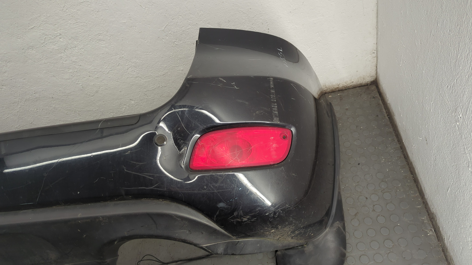 Бампер задний