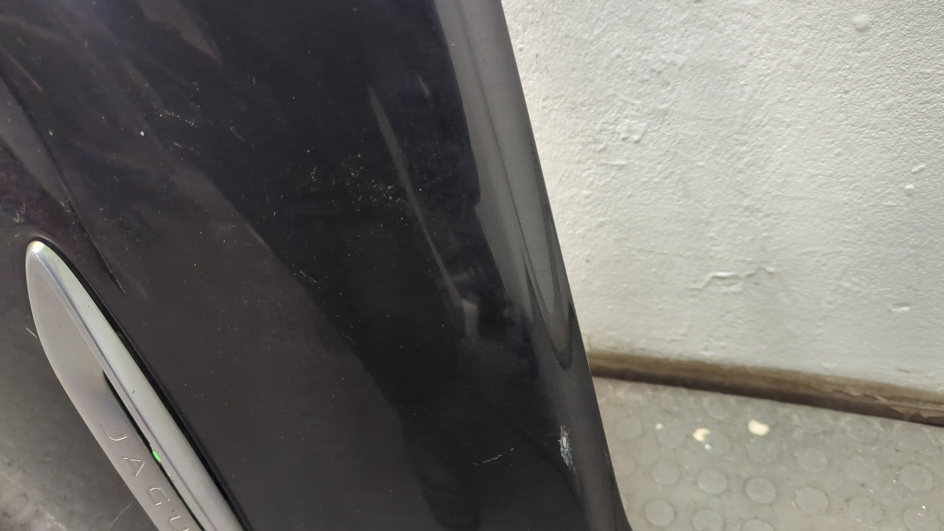 Крыло переднее левое