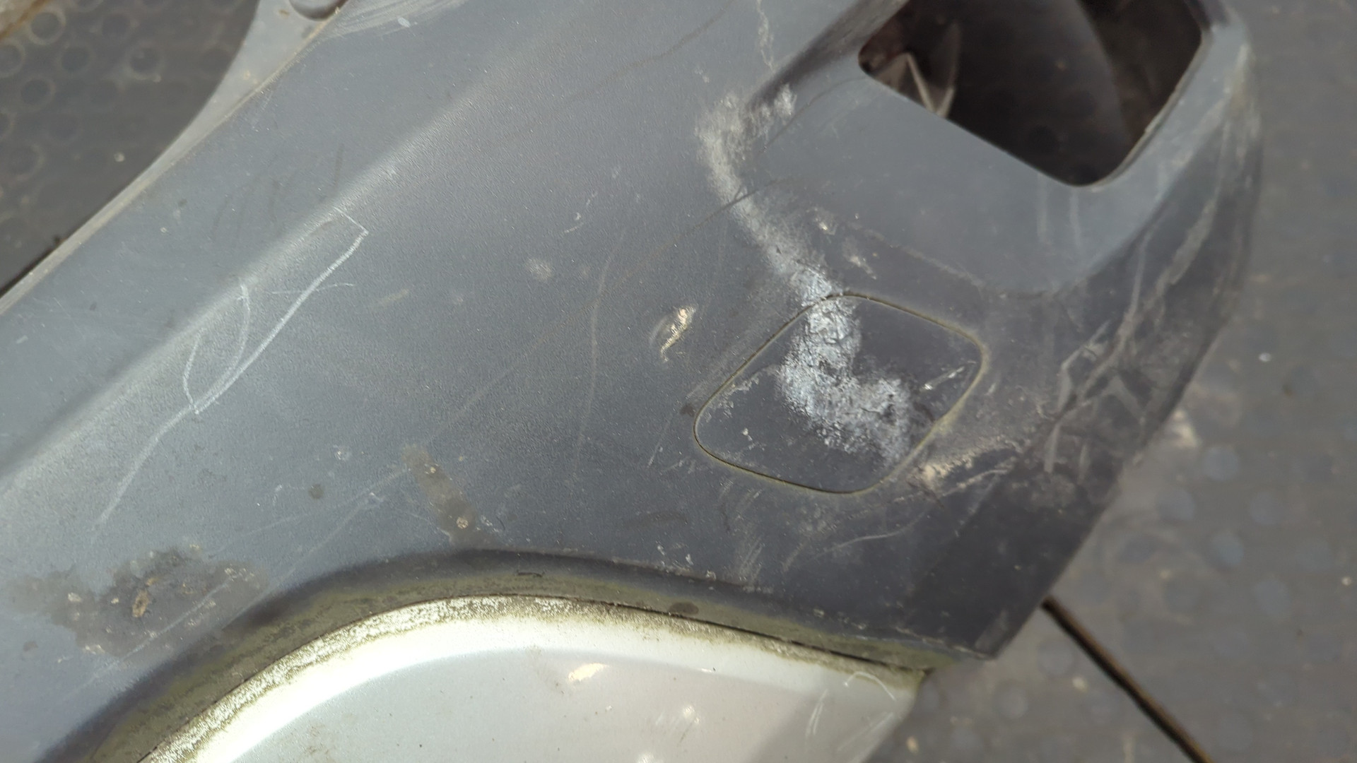 Бампер задний