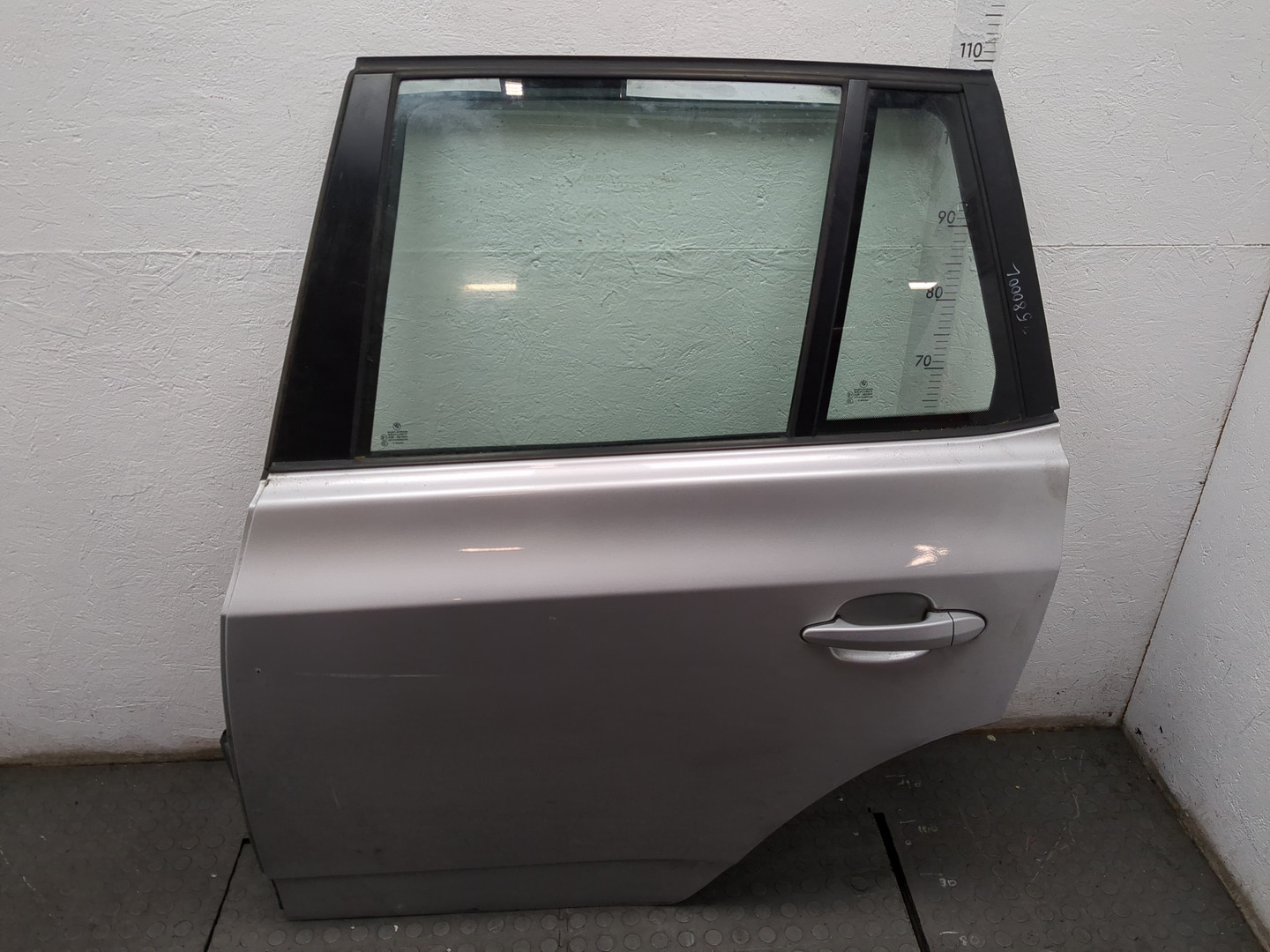Дверь задняя левая